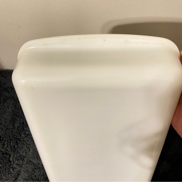 Vintage Pyrex White Baker 232 Opal Milk White Glass Bakeware - Picture 10 of 12